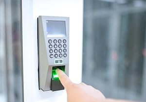 Alarme intelligente pour porte d'entrée